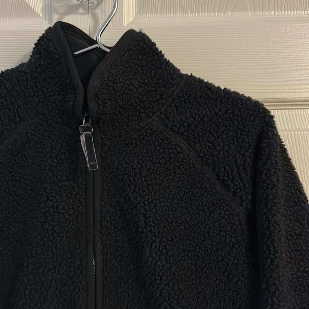 Old Navy Black Teddy Jacket Cozy and Stylish